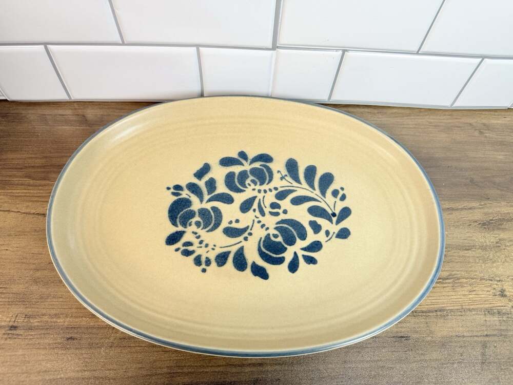 Vintage Pfaltzgraff Folk Art 14” Serving Platter Blue & Tan USA